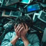 Schlaflos durch Strahlung? Wolfgang Skischally über Elektrosmog im Schlafzimmer
